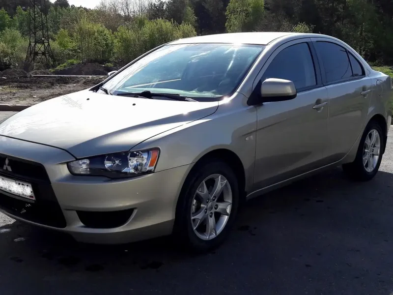 Mitsubishi Lancer x 2010