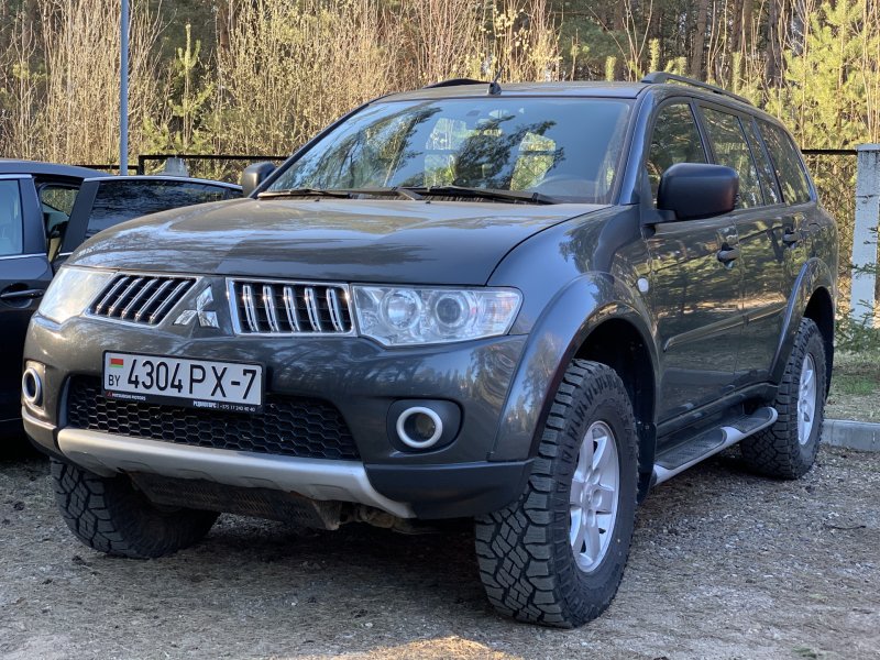 Mitsubishi Pajero Sport 2011 салон