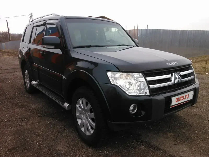 Mitsubishi Pajero 2012