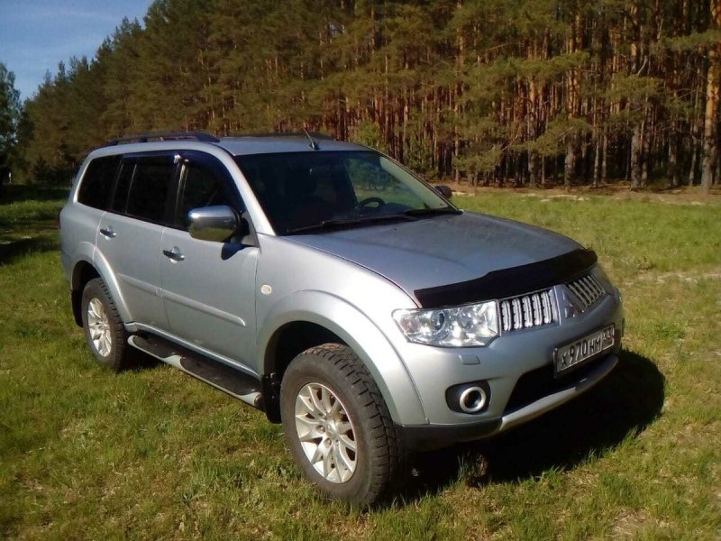Mitsubishi Pajero Sport 2010 салон