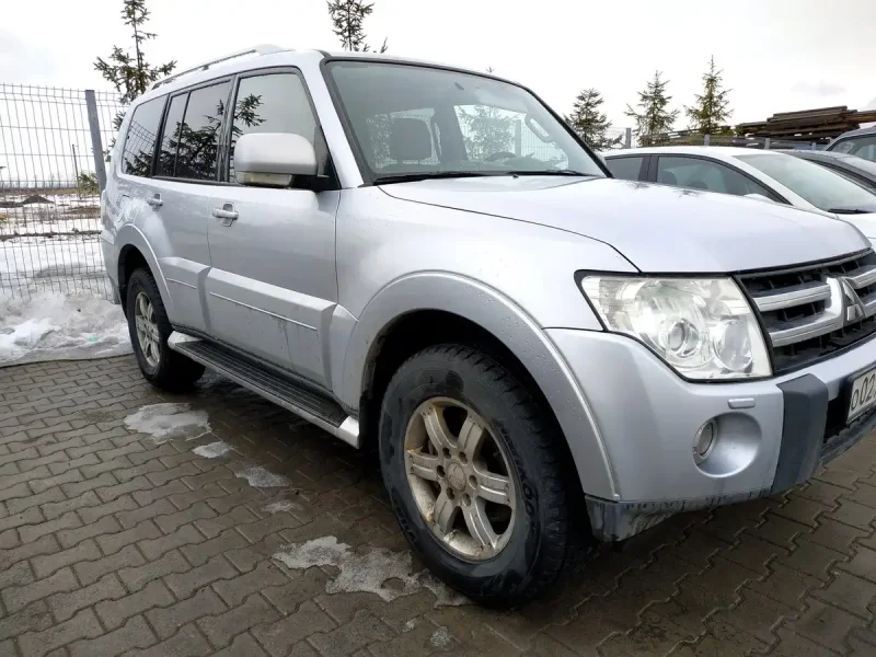 Митсубиси Паджеро 2008