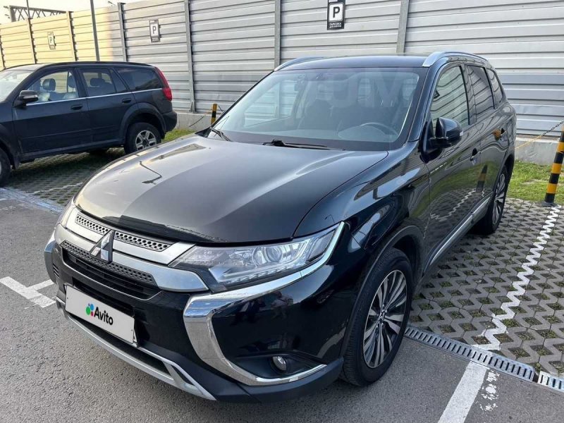 Mitsubishi Outlander PHEV 2018