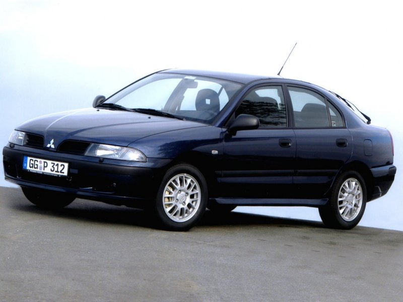 Мицубиси Каризма 2006