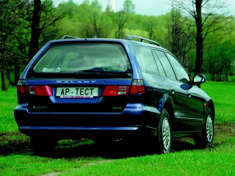 Mitsubishi Legnum 1996