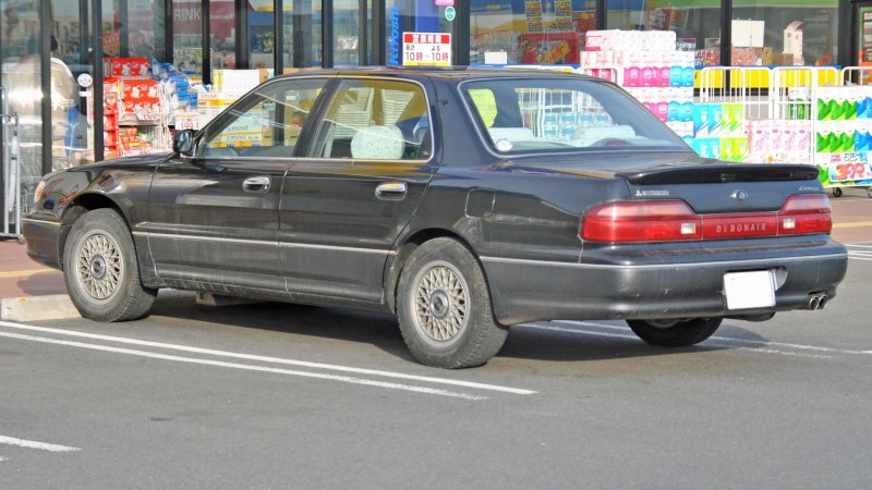 Mitsubishi Debonair 1999