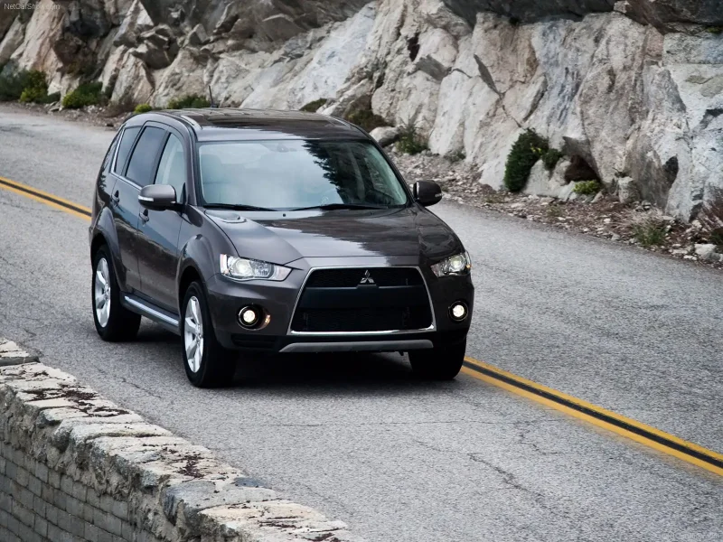 Mitsubishi Outlander 2010