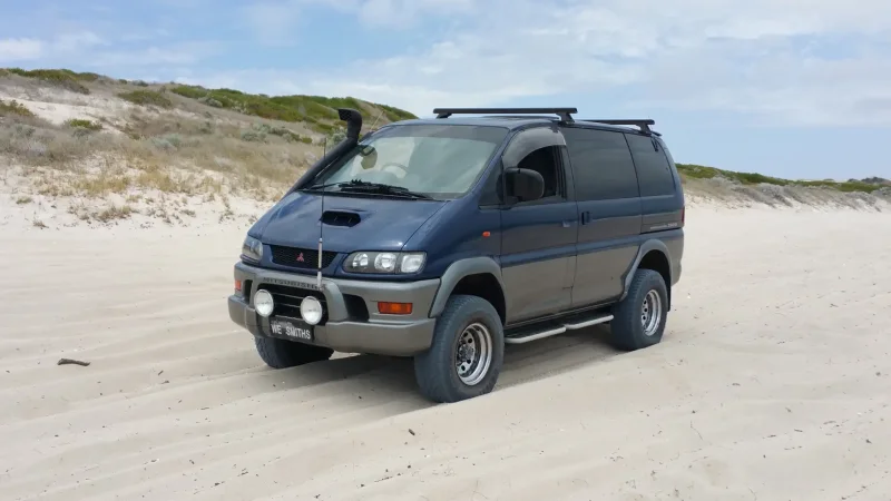 Mitsubishi Delica d4