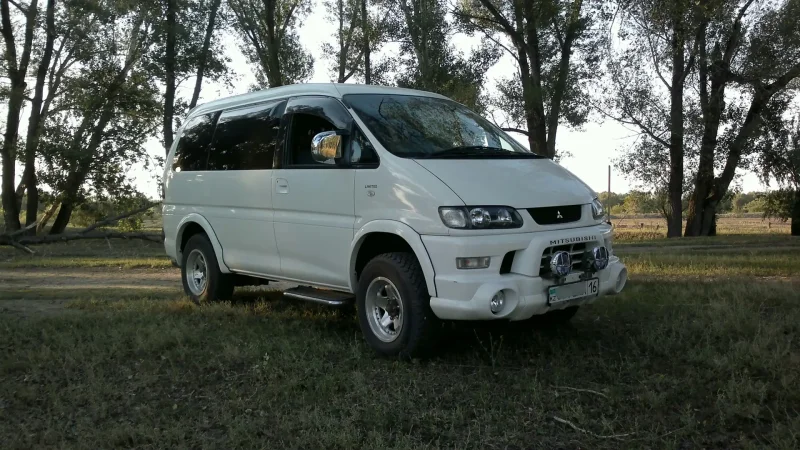 Мицубиси Делика l400