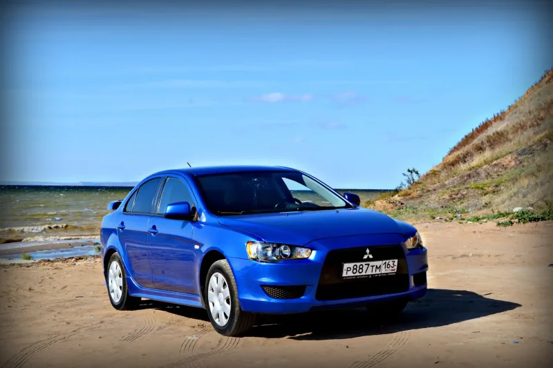 Mitsubishi Lancer 2008 1.8 голубой