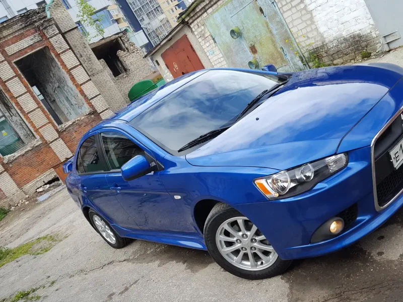 Mitsubishi Lancer 10 Blue