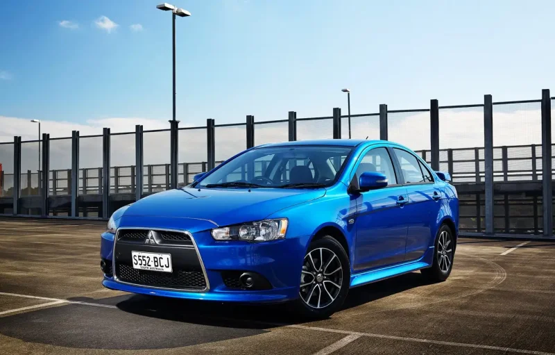 Mitsubishi Lancer x синий