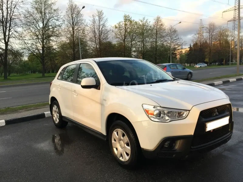 Mitsubishi ASX I (2010—2013) внедорожник