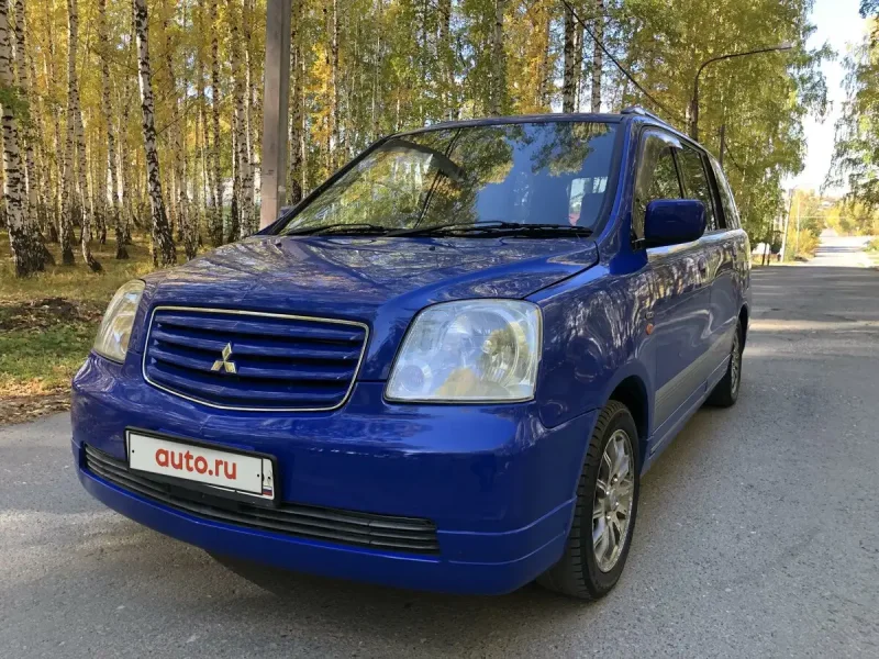 Митсубиси Дион 2000