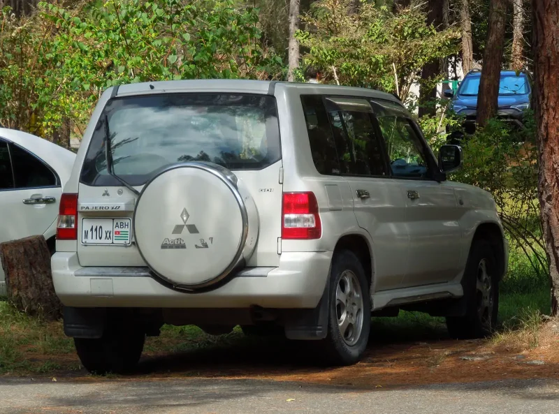 Mitsubishi Pajero io 2020