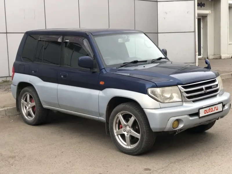 Mitsubishi Pajero io