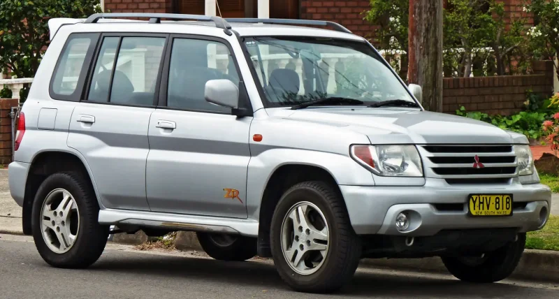 Mitsubishi Pajero io