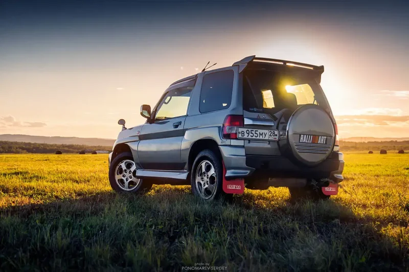 Mitsubishi Pajero io