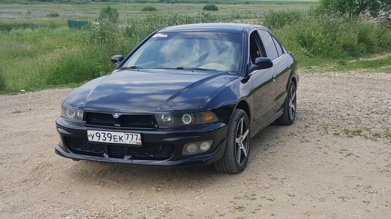 Mitsubishi Galant акула