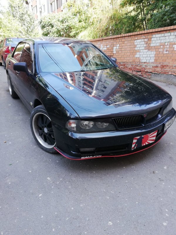 Мицубиси Diamante 1999