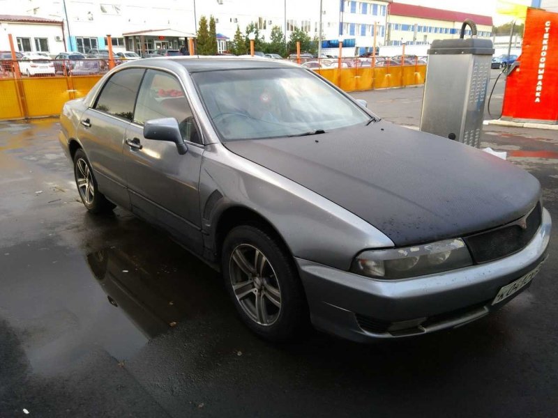 Mitsubishi Diamante Япония