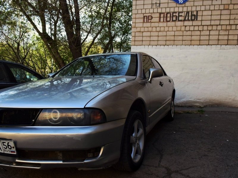 Mitsubishi Diamante 2.5 at, 1995