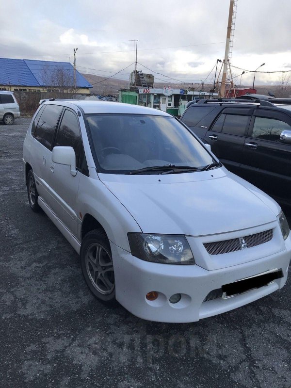 Mitsubishi RVR 1999