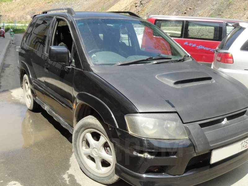 Mitsubishi RVR 1999