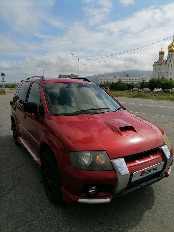 Mitsubishi RVR 1998