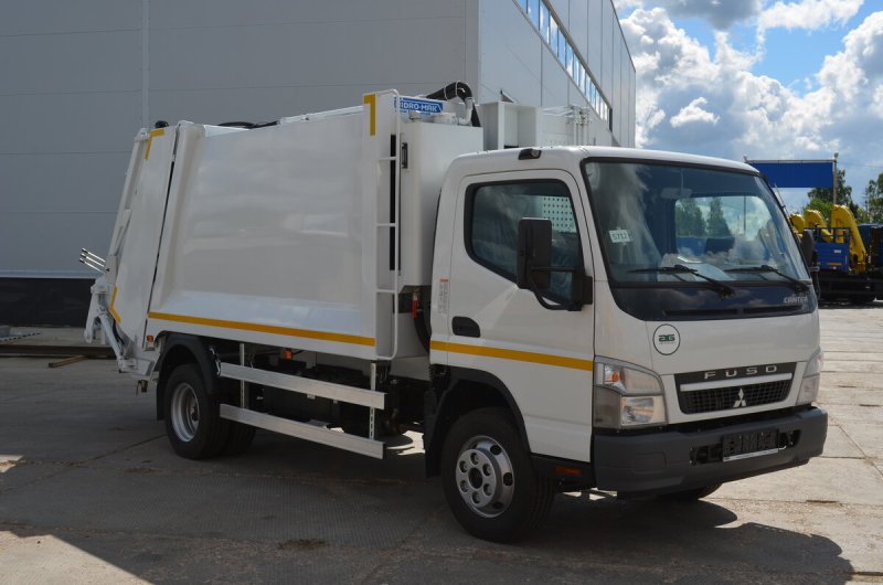 Мусоровоз Fuso Canter