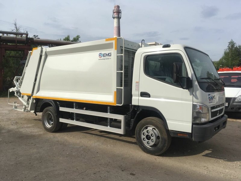 Mitsubishi Canter 2021