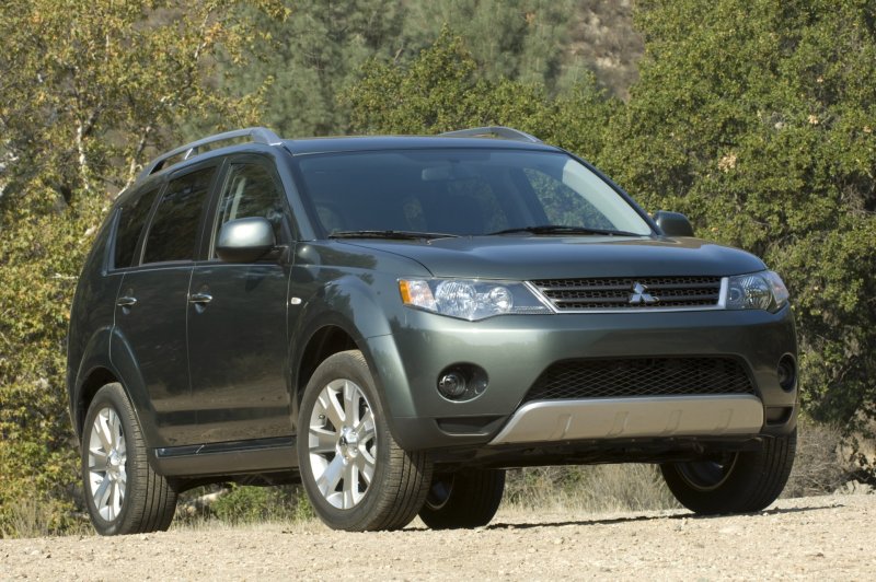 Mitsubishi Outlander 1 2008