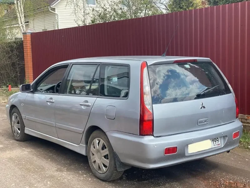 Mitsubishi Lancer Station Wagon