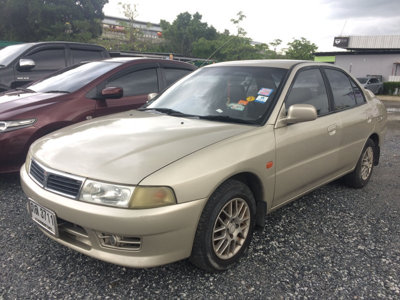 Mitsubishi Lancer 1999 1.3