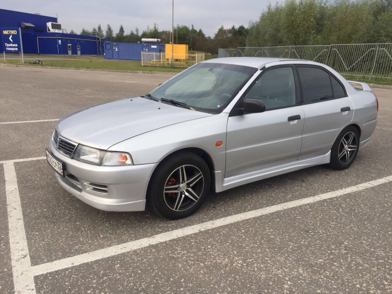 Mitsubishi Lancer 7 2000