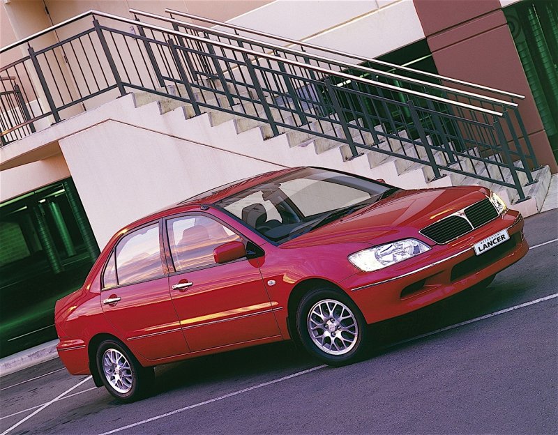 Mitsubishi Lancer 2000