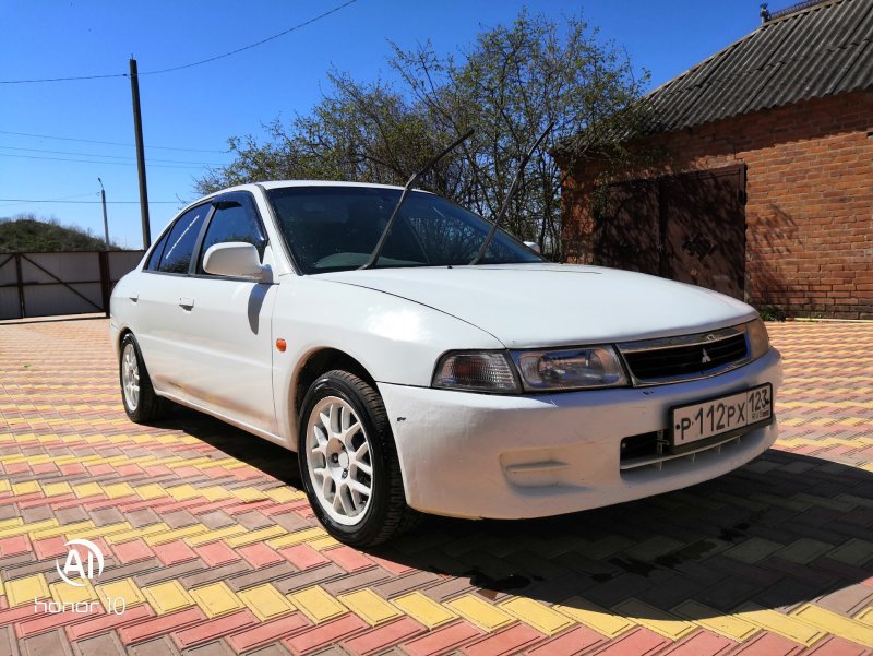 Mitsubishi Lancer 2000