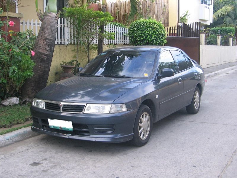 Mitsubishi Lancer 2000