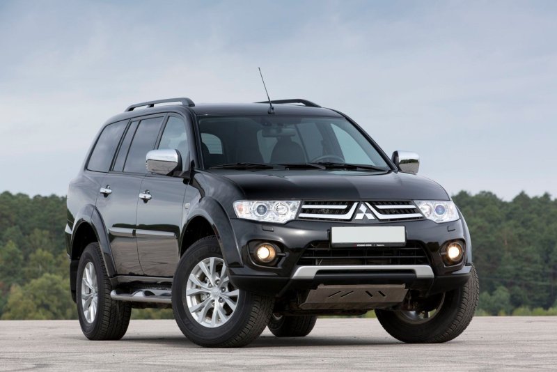 Mitsubishi Pajero Sport 2015