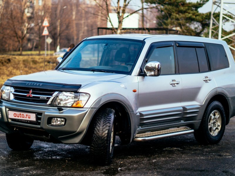 Mitsubishi Pajero III 2002