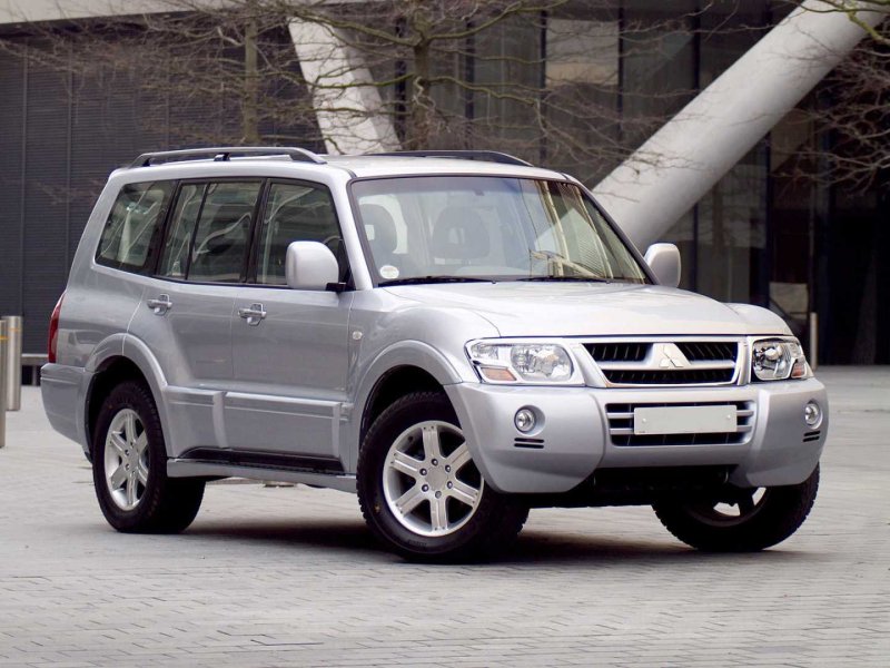 Mitsubishi Pajero III 2000