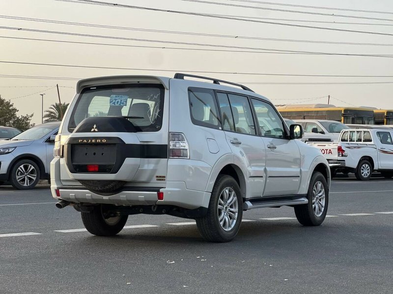 Новый Mitsubishi Pajero Sport 2021