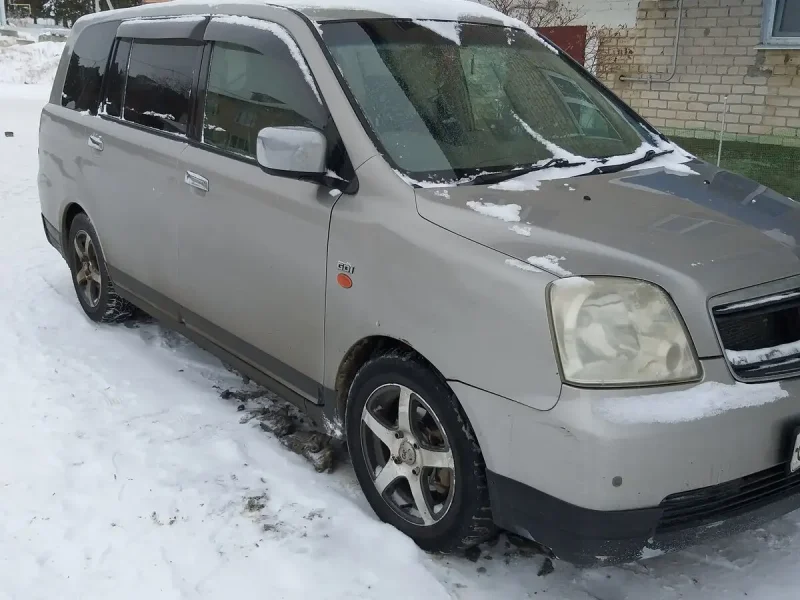 Mitsubishi Dion, 2000 год