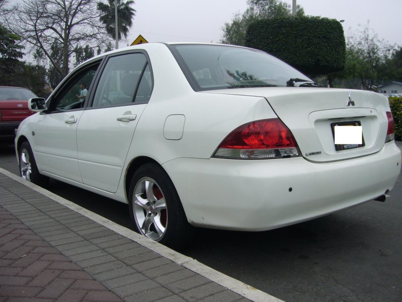 Mitsubishi Lancer EVO 2003