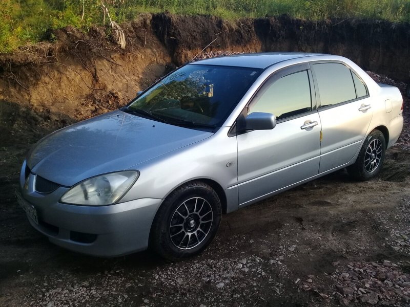 Mitsubishi Lancer Evolution 2003