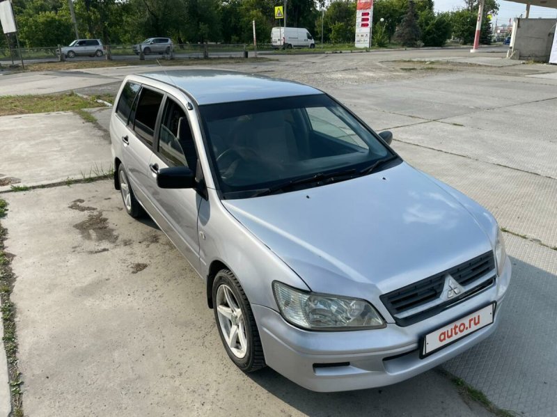 Мицубиси Лансер 1.5 2003 года