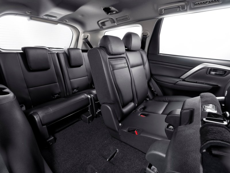 Mitsubishi Pajero Sport 2021 салон
