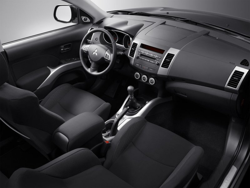Mitsubishi Outlander gt 2010