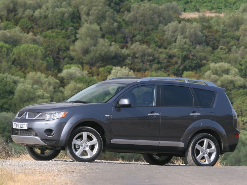 Mitsubishi Outlander XL