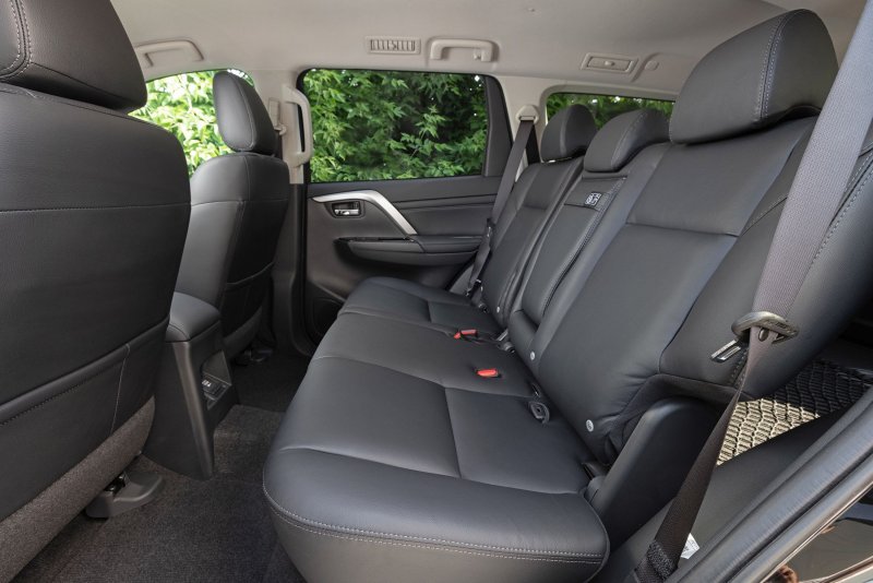 Mitsubishi Pajero Sport 2018 салон