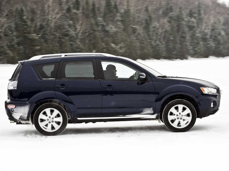 Mitsubishi Outlander XL 2012